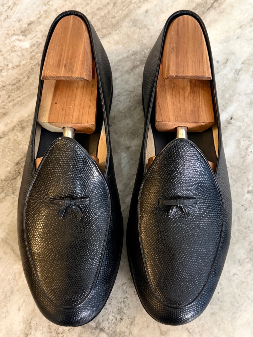 BELGIAN SHOES TRAVELER LOAFERS BLACK LIZARD LEATHER SLIPPERS BOW TIE 11.5